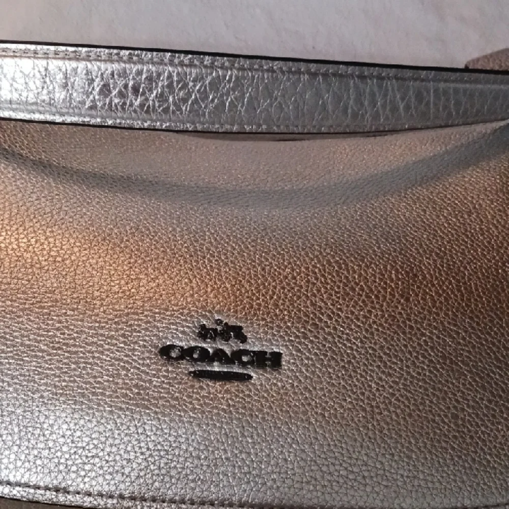 Coach - Picture 3 of 5